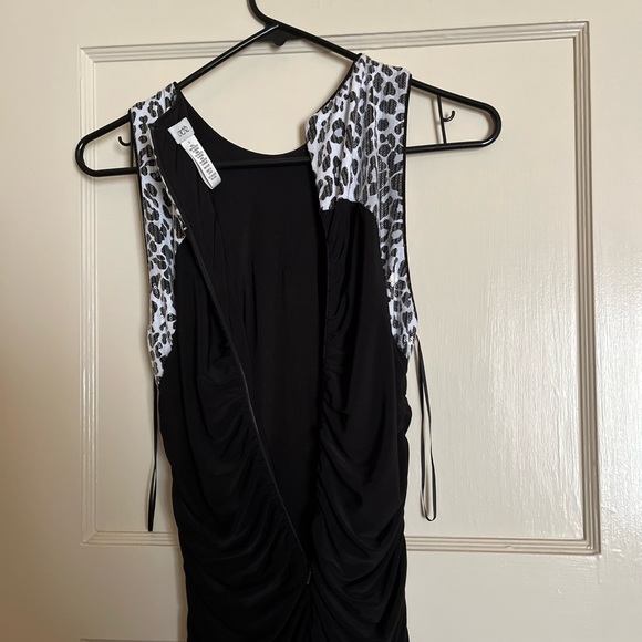 Cache dress - Picture 4 of 4